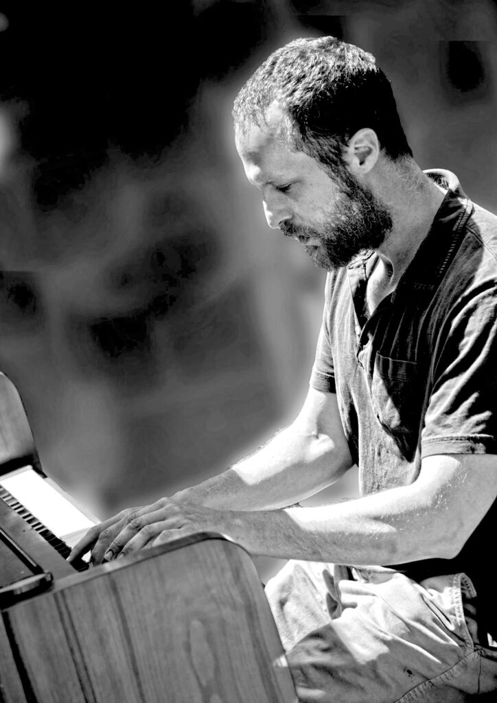 Andrew Moorhead - Solopiano