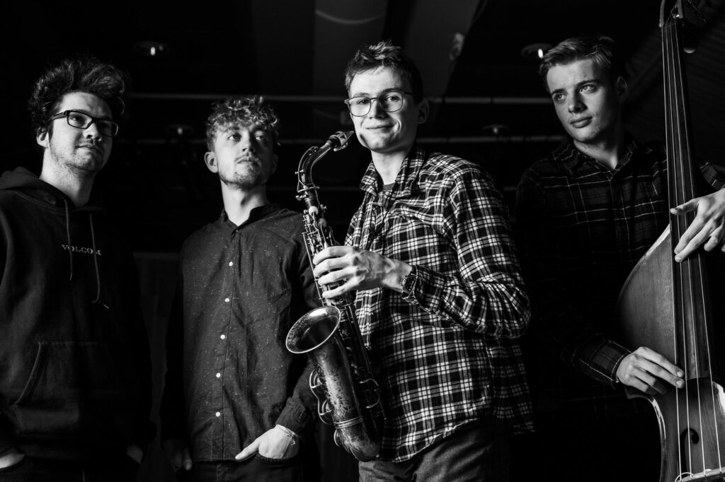 Simon Bremen Quartett feat. Olli Virtanen